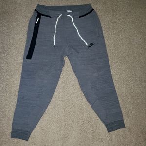 Nike Tech Knit Pants Large